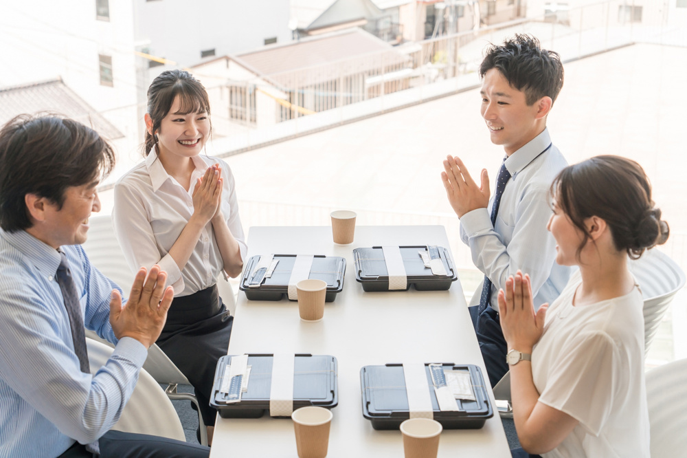 職場のランチタイムが午後の活力に。お弁当がつなぐ「正確な事務」と社員の健康の画像