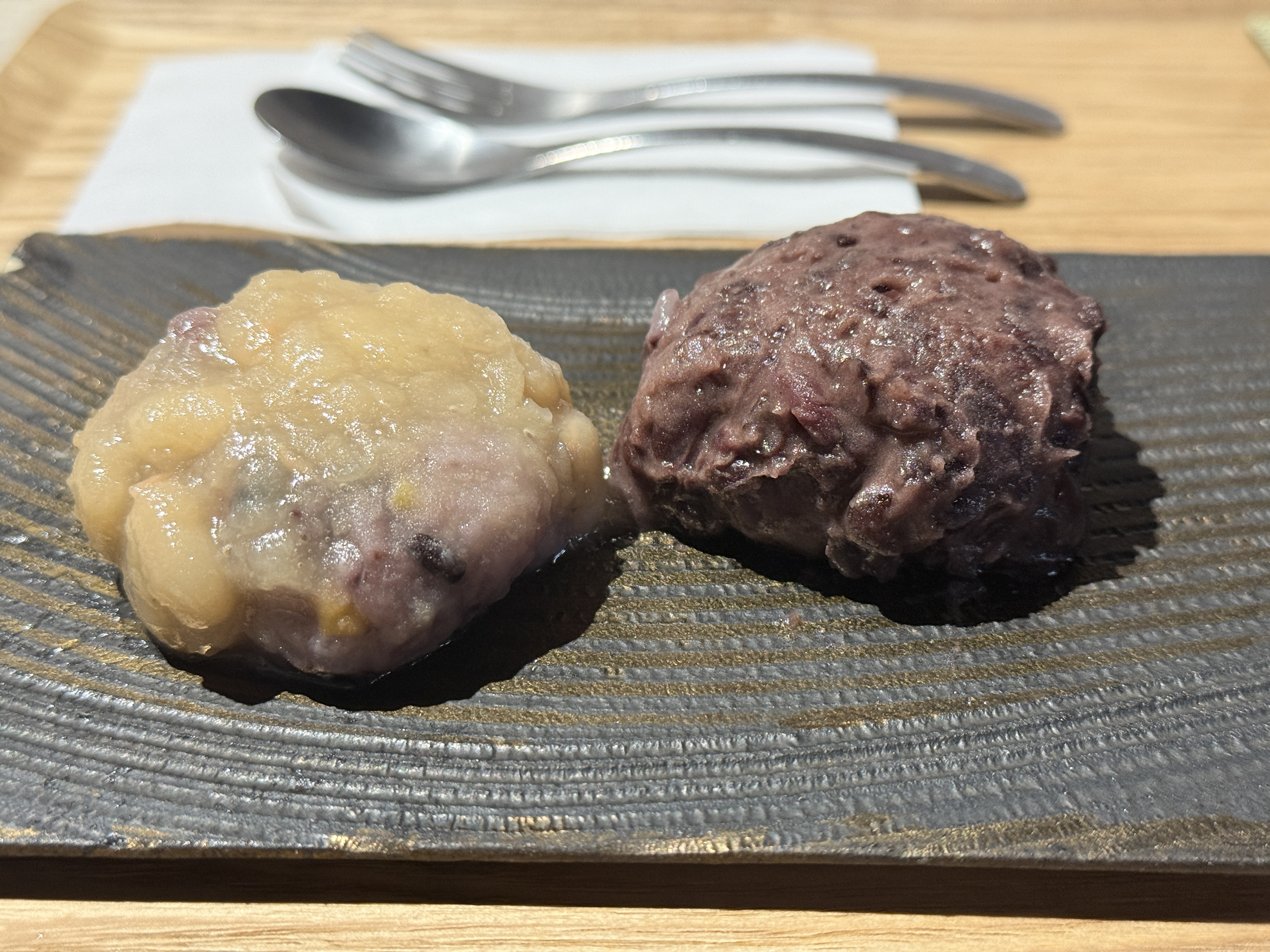 天然木とTOMOに滋賀ぶらり旅【マルレ・おはぎとほうじ茶アイスのセット