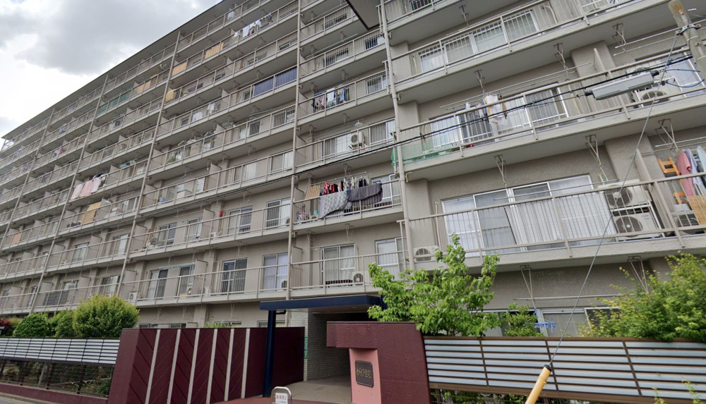 【広い専用庭付きのマンション】わらび住宅107号室の画像