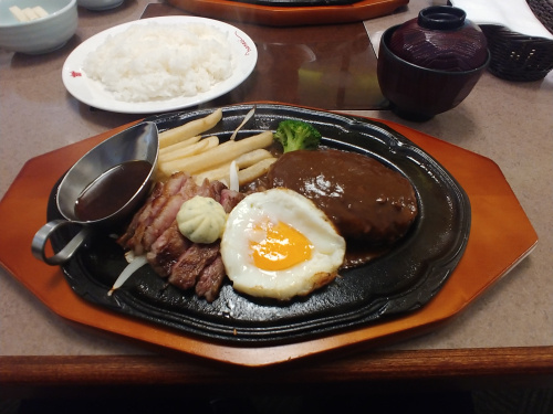 秋葉原と言えば肉の万世の画像