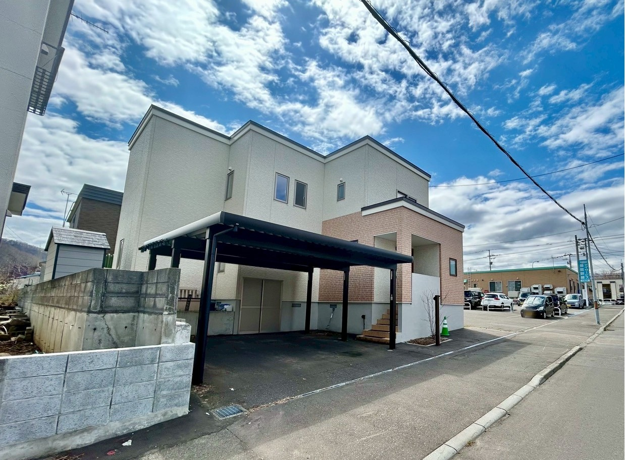 西野8条2丁目　中古戸建の画像