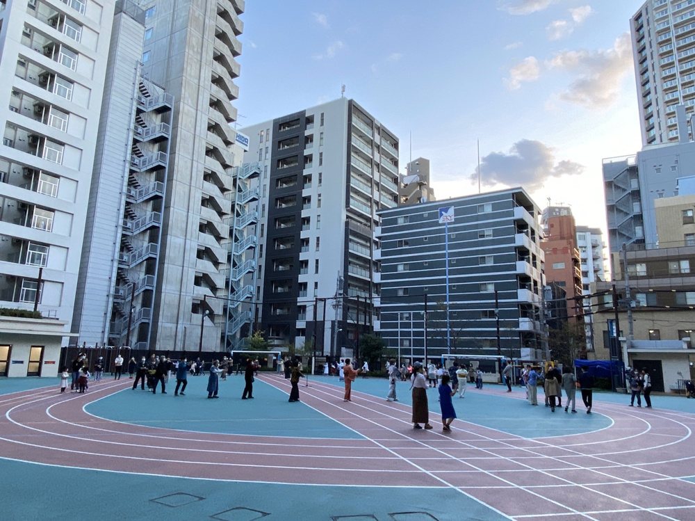 地域の盆踊り大会の画像