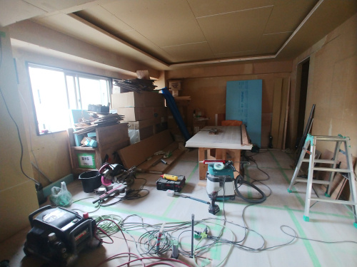 絶賛リフォーム工事中の仲町山屋マンションの画像