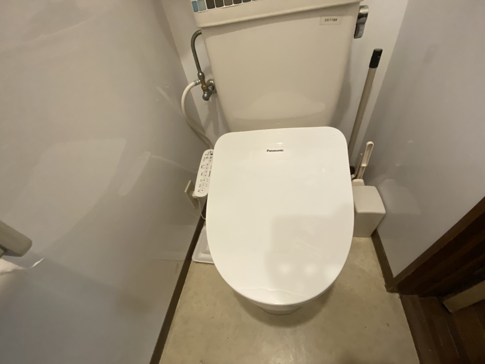 ウォシュレット交換工事の画像
