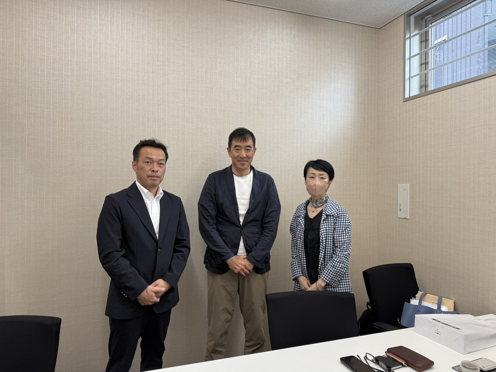 自社所有１棟収益マンション残金決済・引渡し無事終了！売主様ありがとうございました！の画像