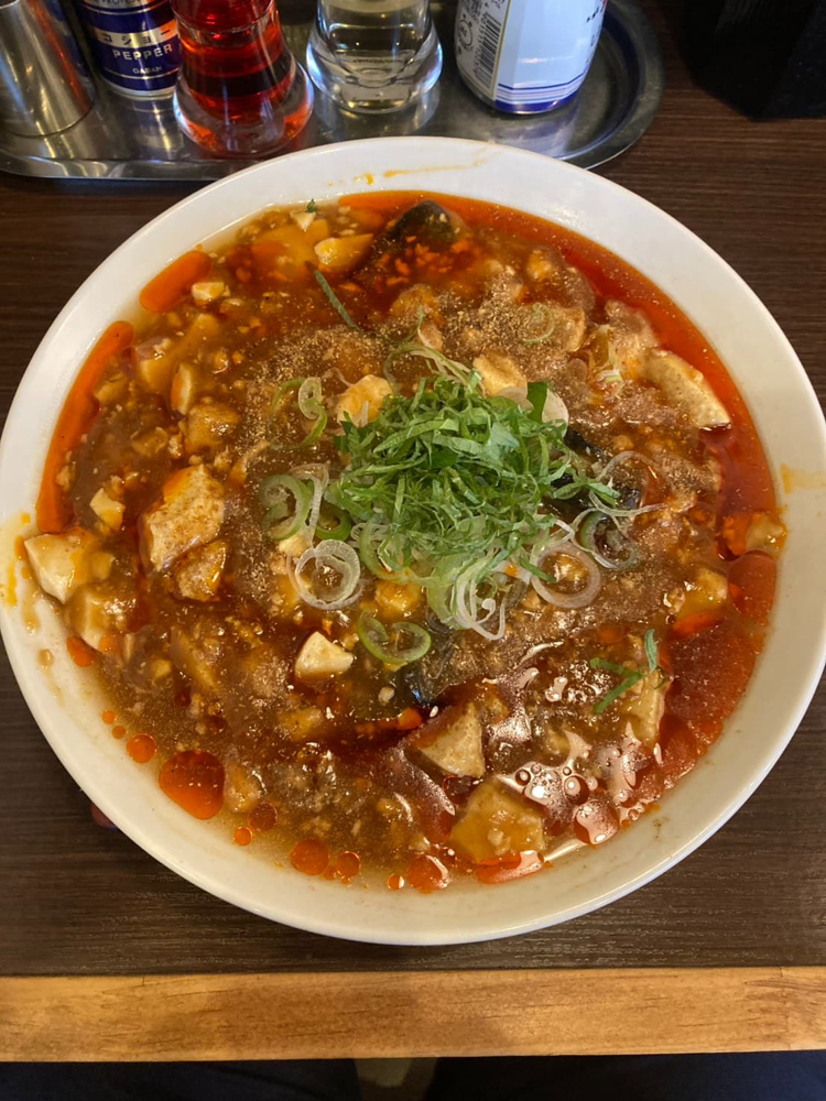 新潟市東区の人気店「麺屋Aishin」の麻婆麺が絶品！煮干しスープと山椒が織りなす至高の一杯の画像