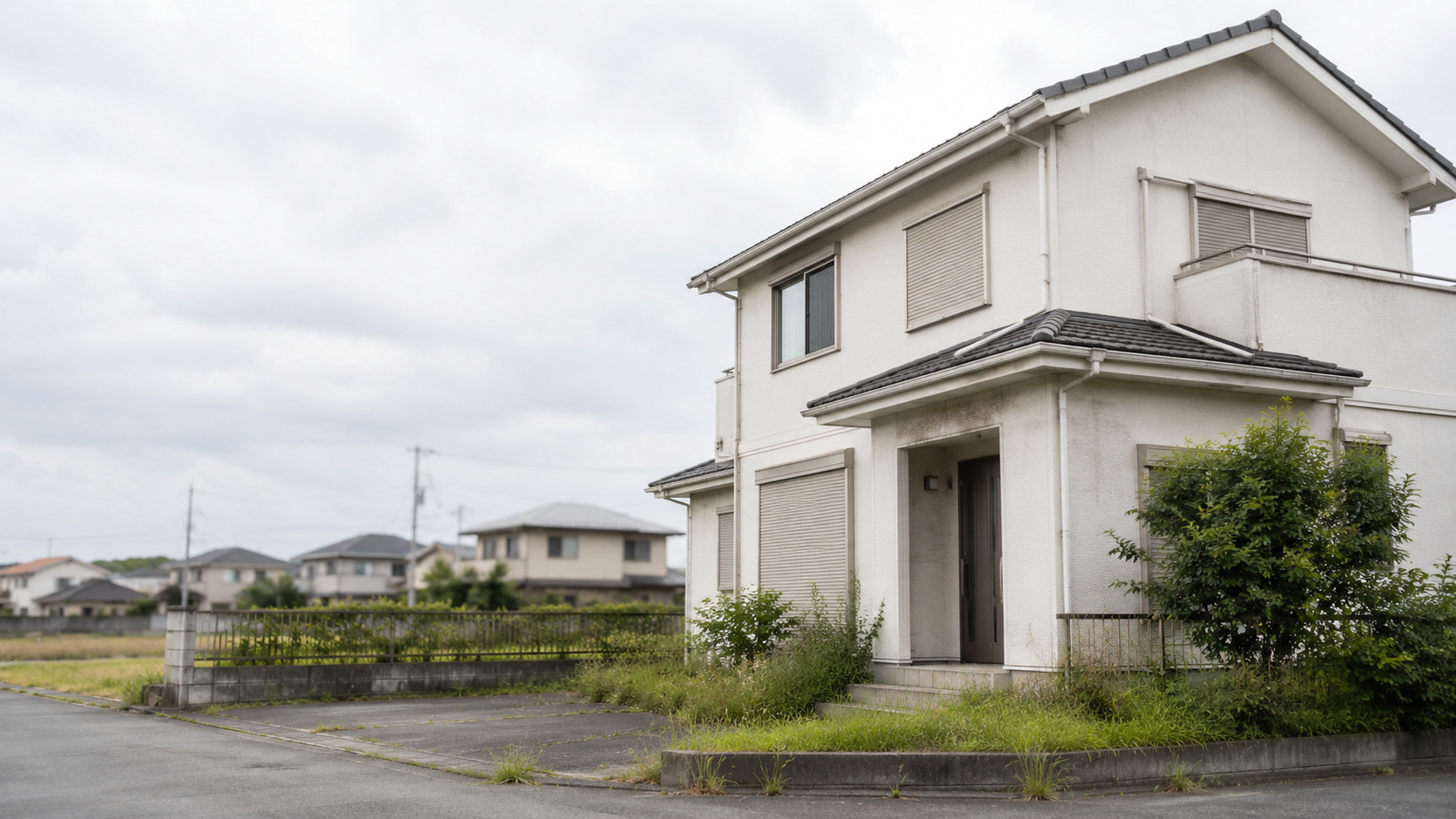 空き家を放置するデメリットは？税金の問題や売却する手順についても解説