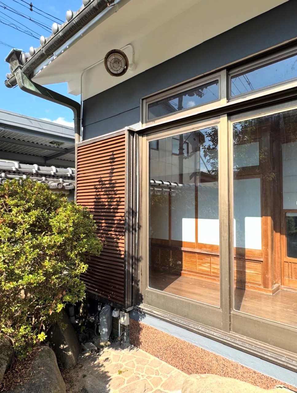 一軒家　大工工事　塗装工事　一式 塗装工事で生まれ変わった外観｜橿原市で戸建住宅をお探しならERA