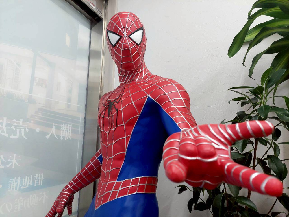 アサイホーム竹ノ塚店に世界的なスーパーヒーローが加入！？の画像
