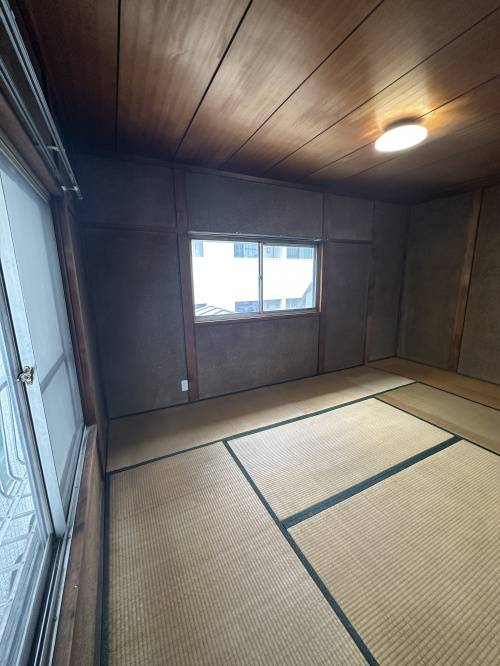 春日井市柏井町・2階和室7.5帖 清掃後