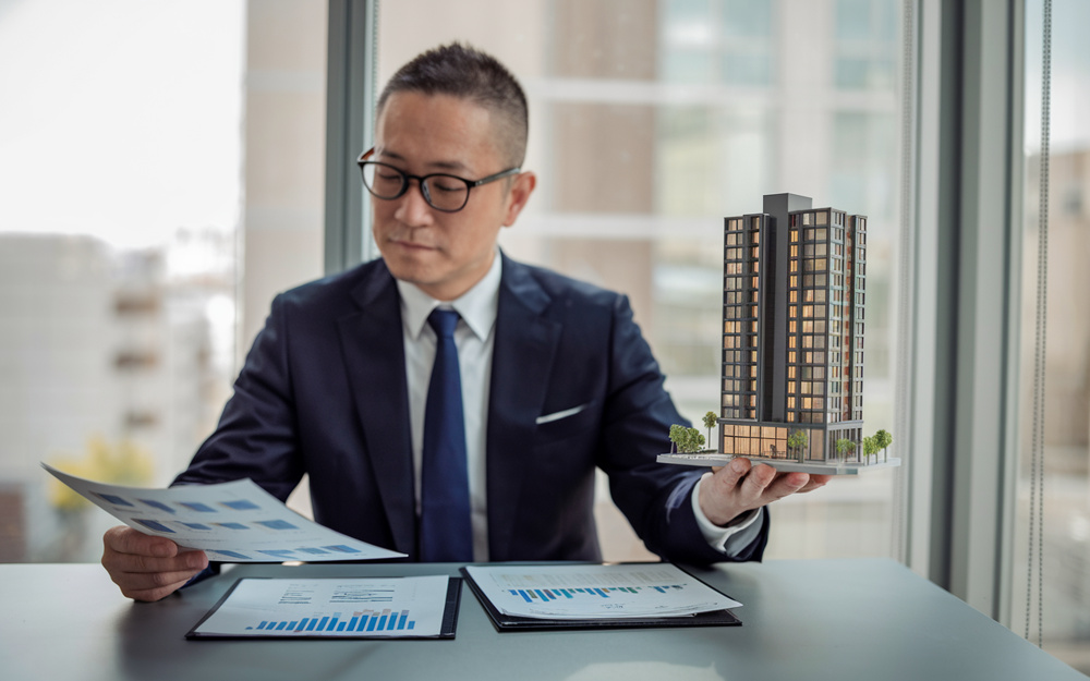 サラリーマンの資産形成に投資用マンションは有効か？老後の安定収入を目指す考え方を解説の画像