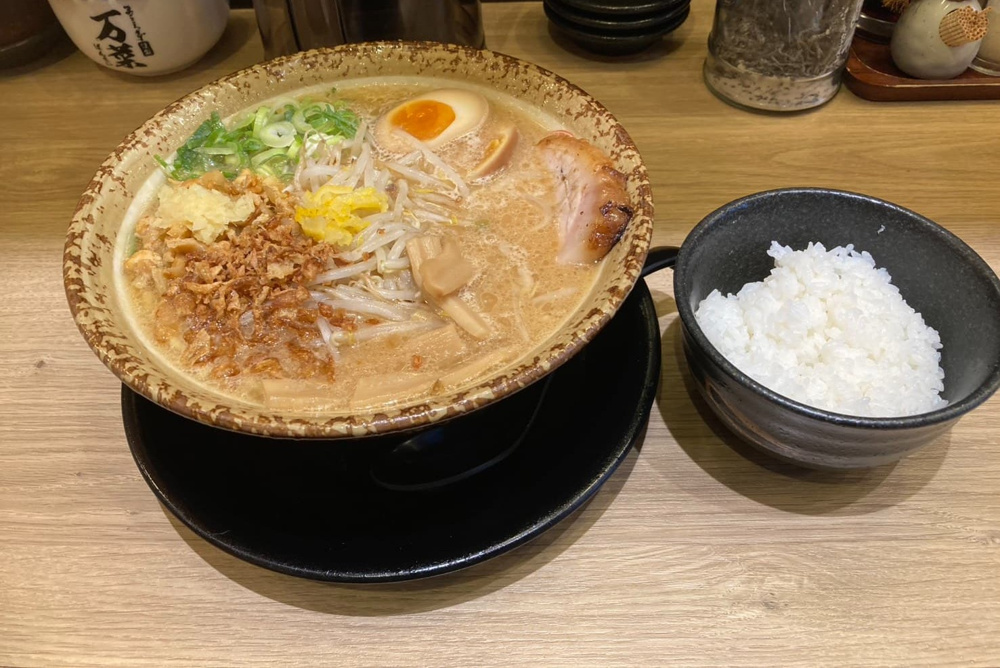【新潟市東区】柚子が決め手！気づけばスープを飲み干していた。まごころ亭の特製吟醸味噌らーめんの画像