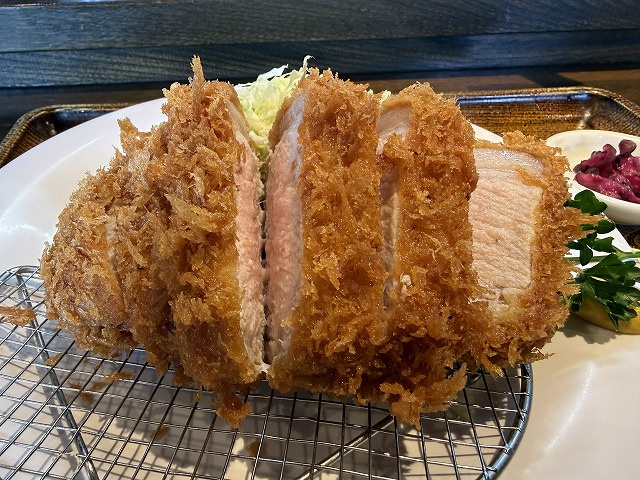 とんかつ定食の画像