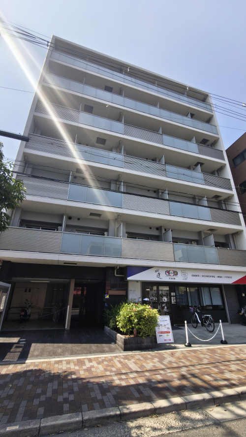 【成約御礼】【針中野駅徒歩4分】東住吉区湯里1K♪敷金・礼金なし・2018年築・宅配ボックス・ALSOK完備の築浅マンションの画像