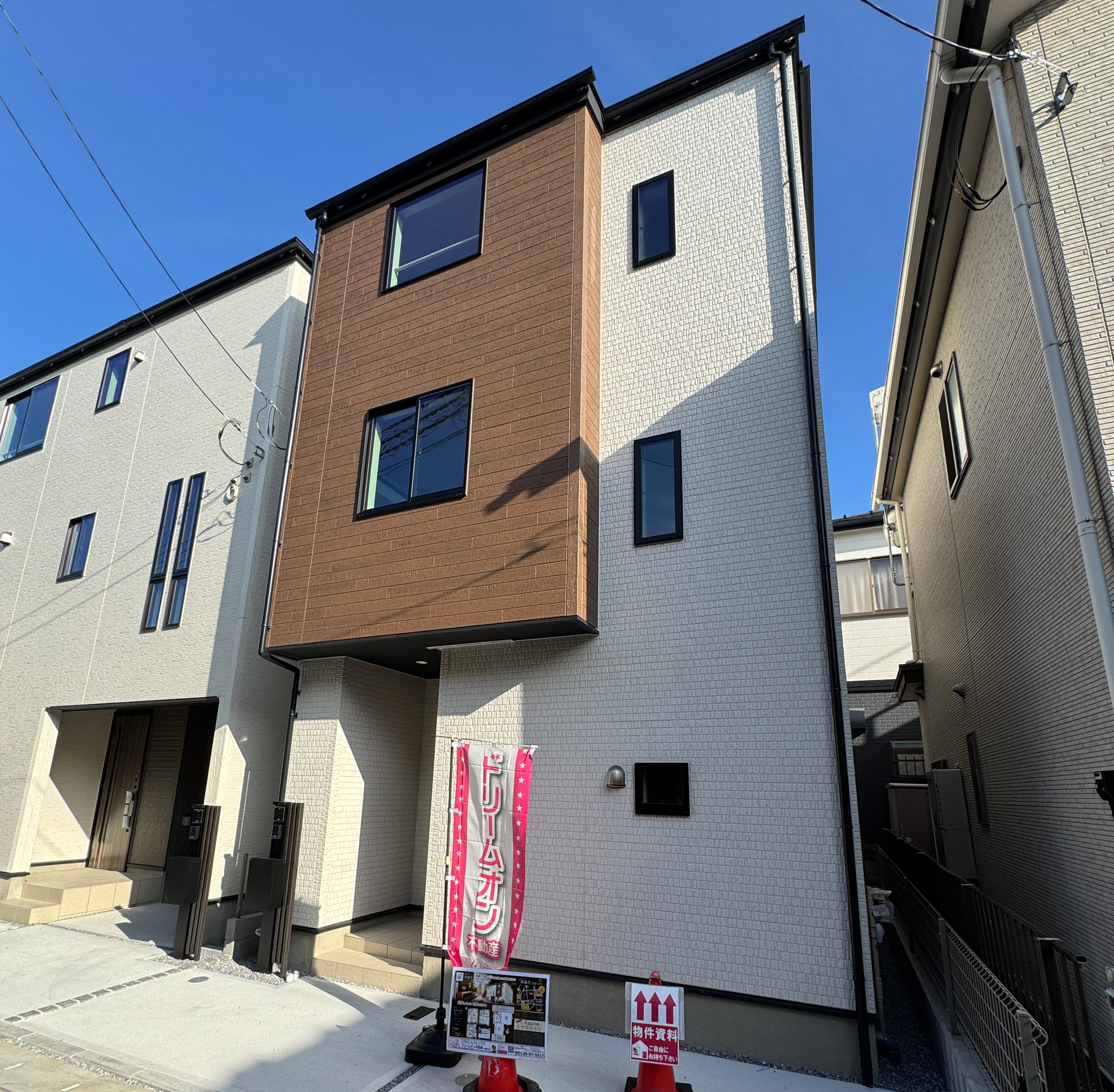 新越谷駅徒歩7分の新築と比べて下さい！都内の新築戸建、高すぎませんか？の画像
