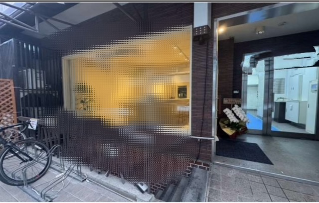 御堂筋本町駅！１階路面店舗！飲食店居抜き約１５坪！業種業態相談！の画像