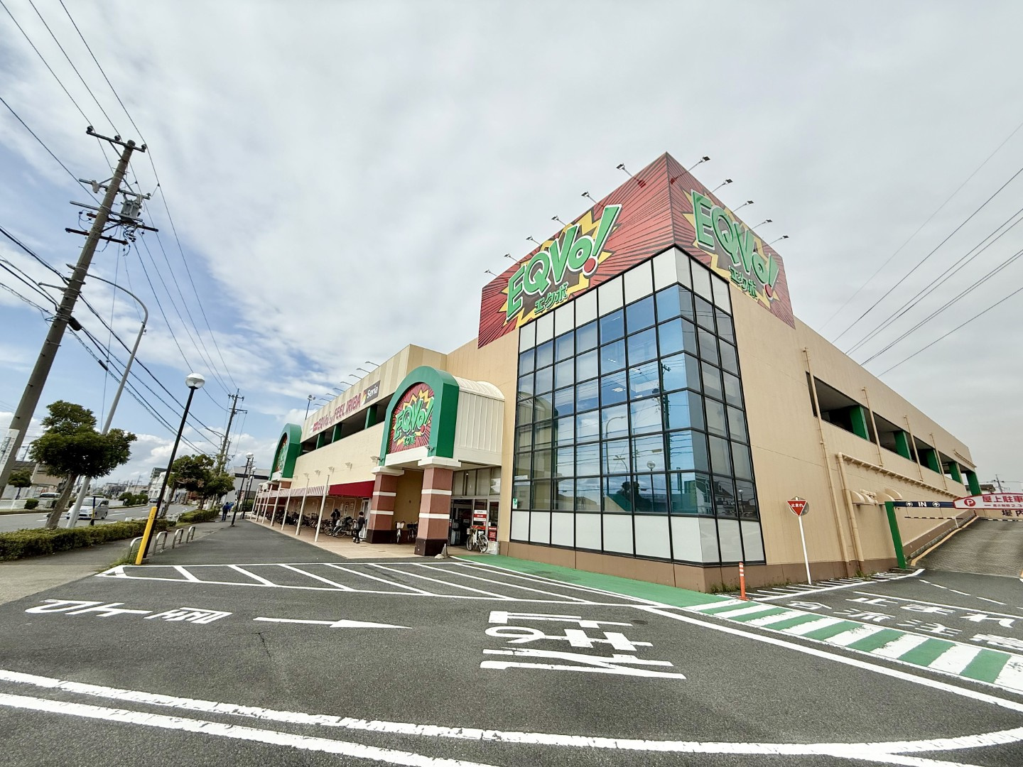 フィールエクボ 入場店
