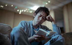 賃貸で上の階の足音が気になる人へ!騒音トラブルの原因と解決の手順を解説の画像