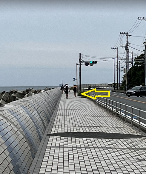 スタッフ林さんとジョギングですれ違うの画像