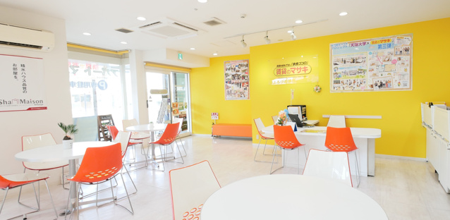 天理駅前店_内観
