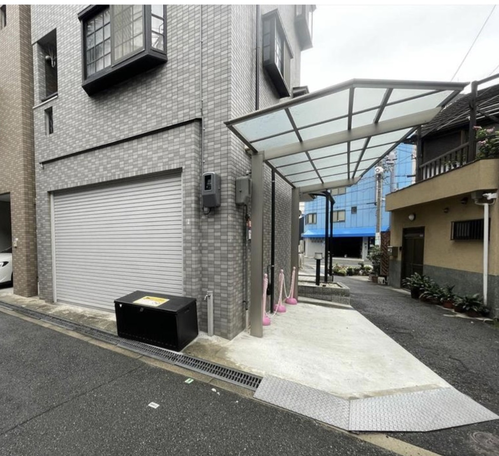 新福島駅徒歩２分！角地１階路面店舗！駐車場付き！約６．３坪！重飲食相談！の画像