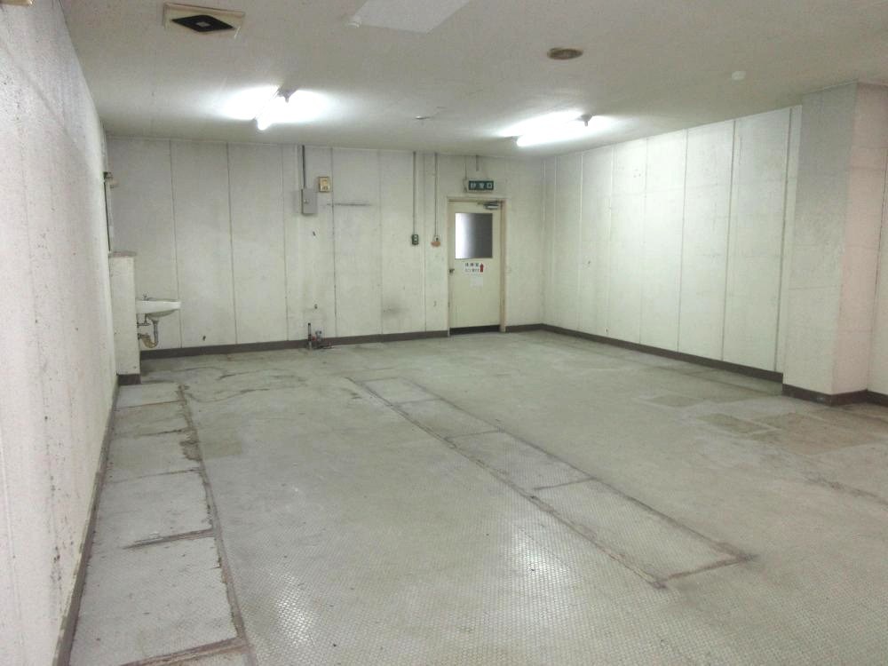 約16.3坪 保管用倉庫の募集開始！久宝寺口テニスプラザ2階　近鉄久宝寺口駅徒歩7分の画像