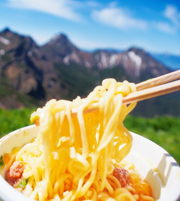 日本発の新発想！ー冷水5分で完成する新しい夏のカップ麺 ―の画像