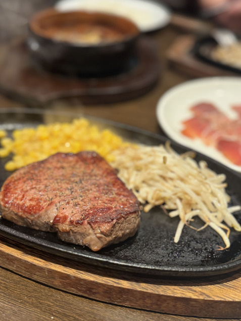このステーキ、食べたら忘れられない。地元の人気店へ！の画像
