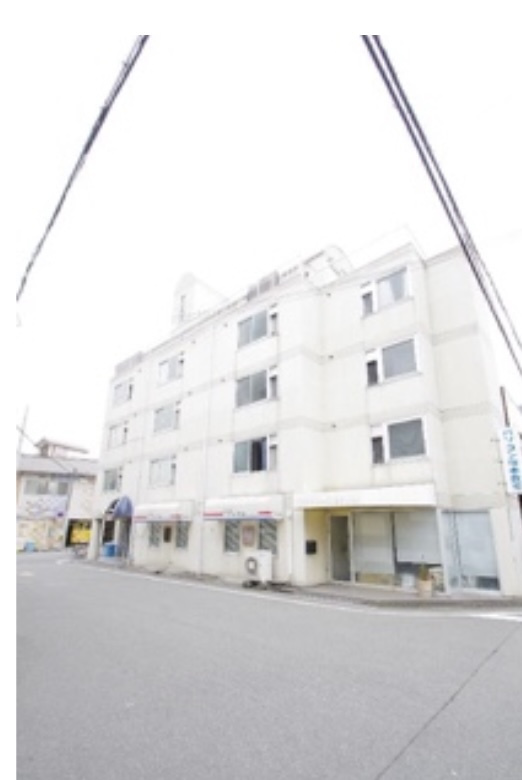 塚本エリア！角地1階路面店舗！BAR居抜き約13坪！業種相談！の画像