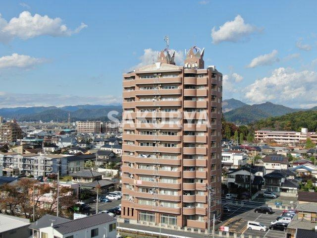 70平米の2LDK、家賃6.1万円。八幡町2丁目のゆとりある住まいの画像