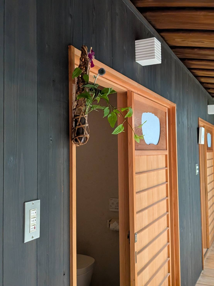 京都や日本の伝統を感じるお花の意味の画像