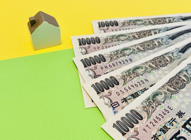 住宅ローンの繰上げ返済はどっちが得？借り換えとの違いと判断のポイントの画像
