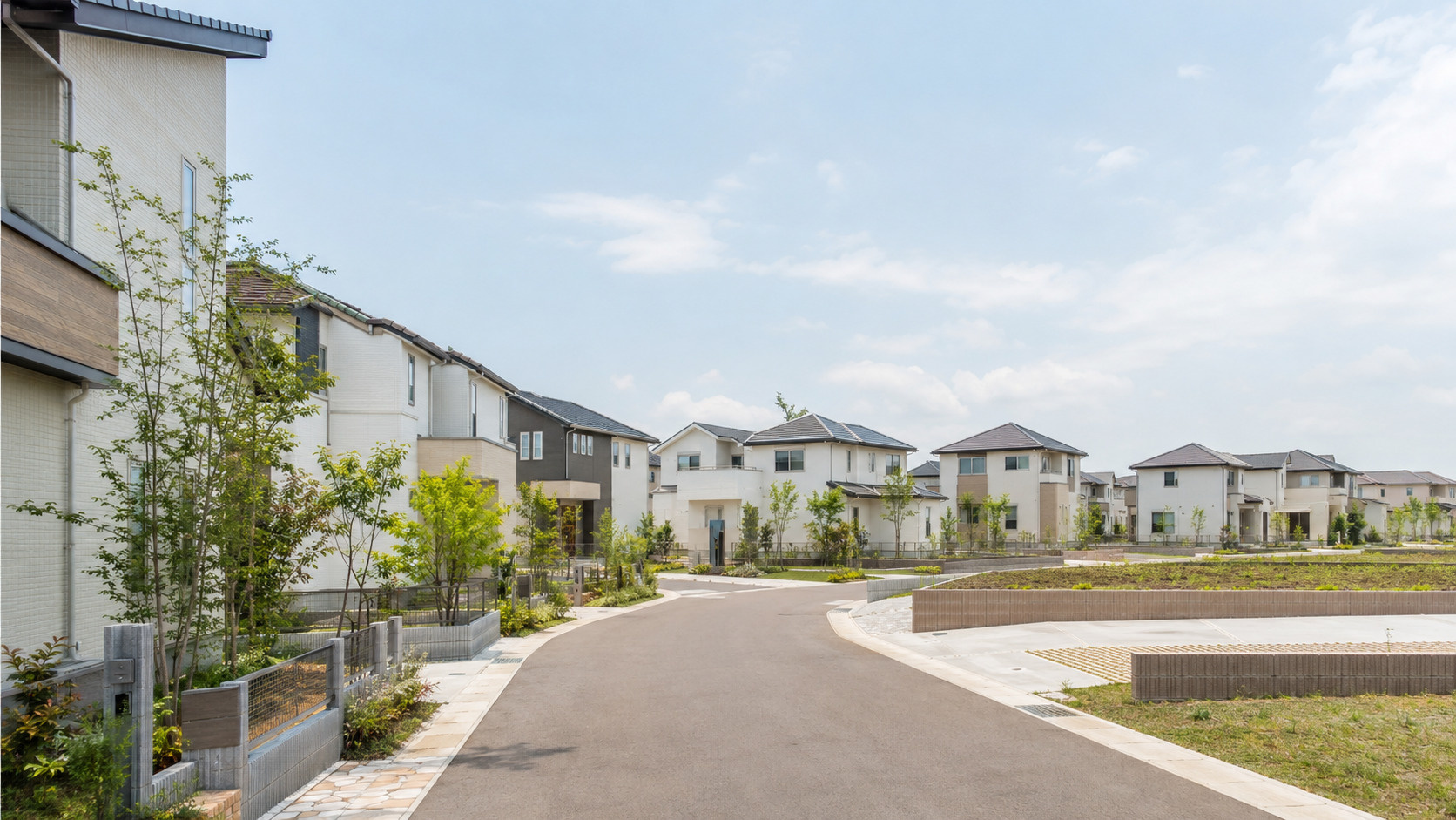 敷地面積と土地面積の違いとは?不動産資料の面積表示をわかりやすく解説の画像