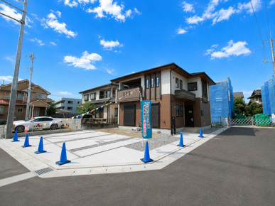 甲府市宮原町 オール電化新築1号棟｜南東角地・全室南向き・長期優良住宅・駐車並列3台の収納豊富な4LDKの画像