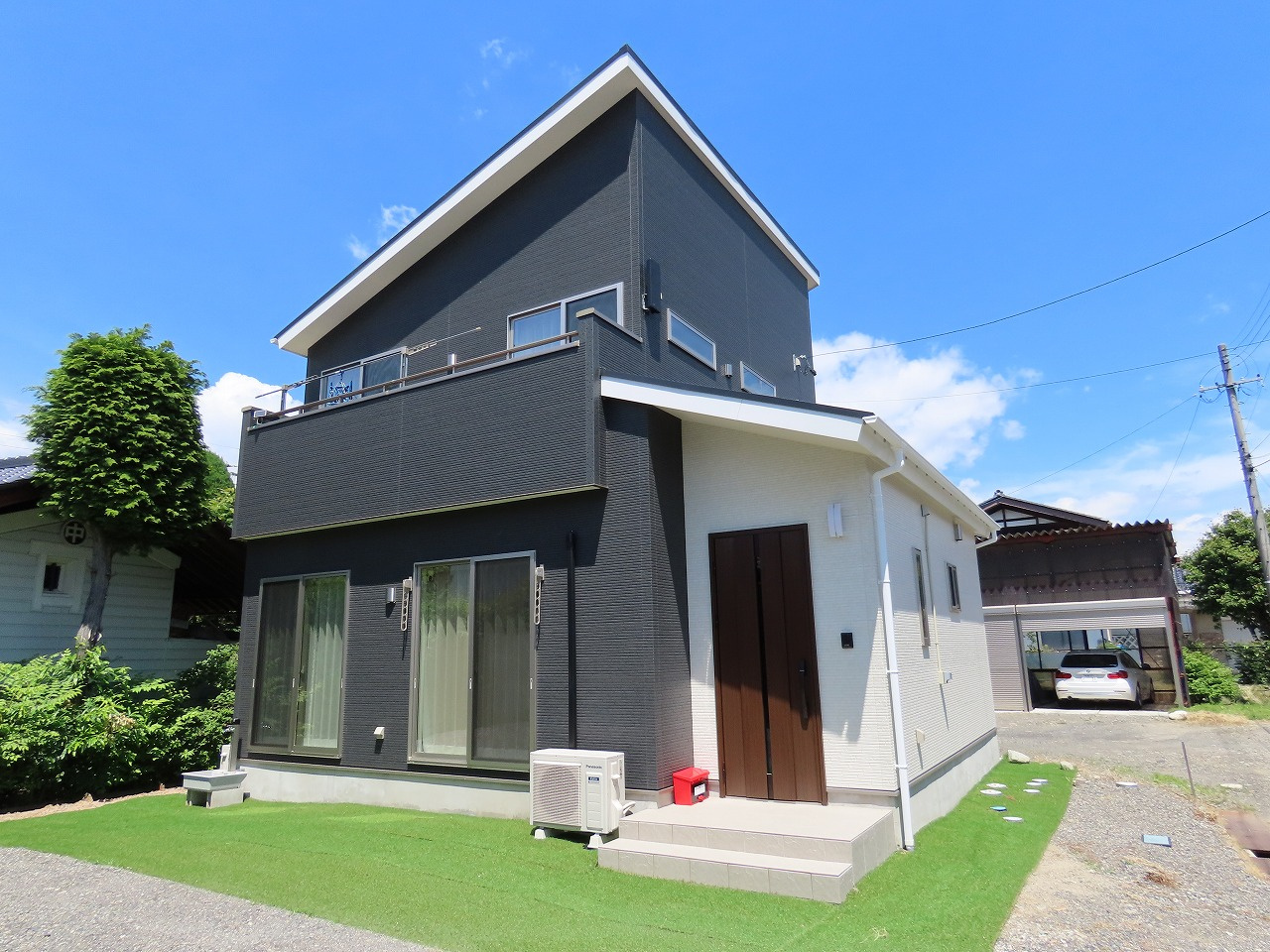【松本市波田】築1年未満の美邸!駐車最大5台可能♪陽当たり良好な3LDK中古住宅の画像