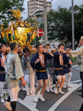 地域の皆様と力を合わせ、神輿を担ぎました!の画像