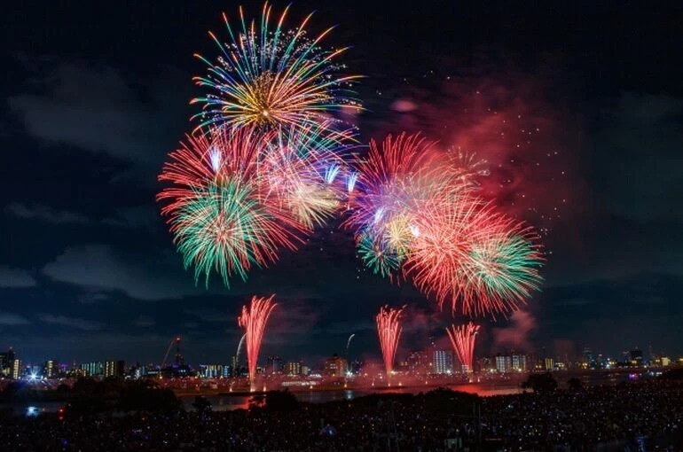 【2026年最新】八王子花火大会は8月1日開催！有料席・無料観覧席・交通規制・屋台・穴場候補まとめの画像
