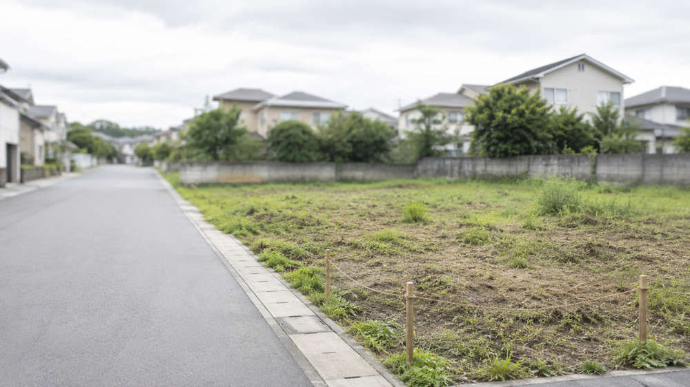 所有者不明土地を買いたいときの手続きは？購入前のリスクについても解説の画像