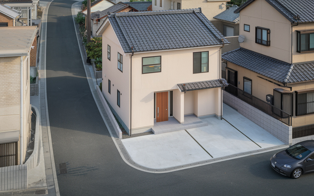 実家の土地で二世帯住宅を建てるべきか？親名義と子供名義の違いと注意点を解説の画像