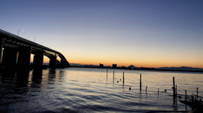 「橋の日」に知る琵琶湖大橋|滋賀が誇る名橋の歴史・構造・観光スポットの画像