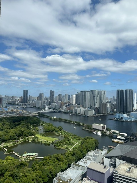 サウナと、高い空。の画像