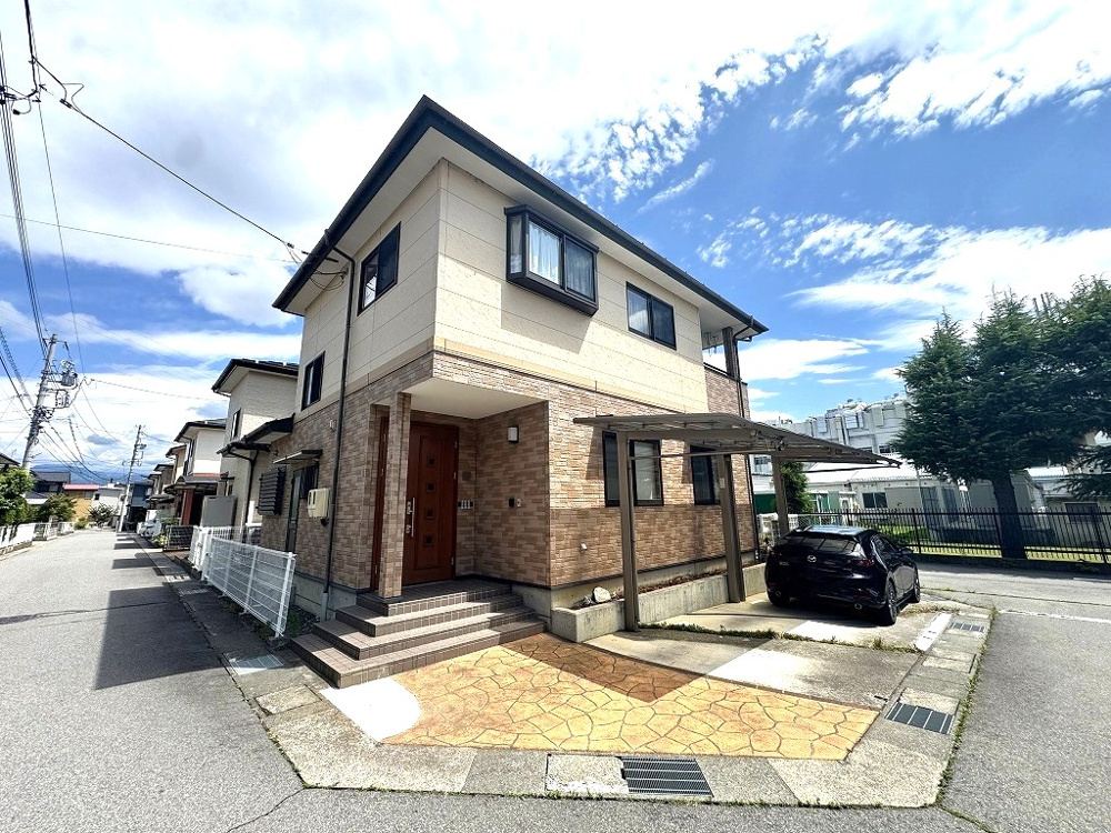 【長野市】石渡中古住宅│4LDK│附属中学前駅徒歩8分の画像