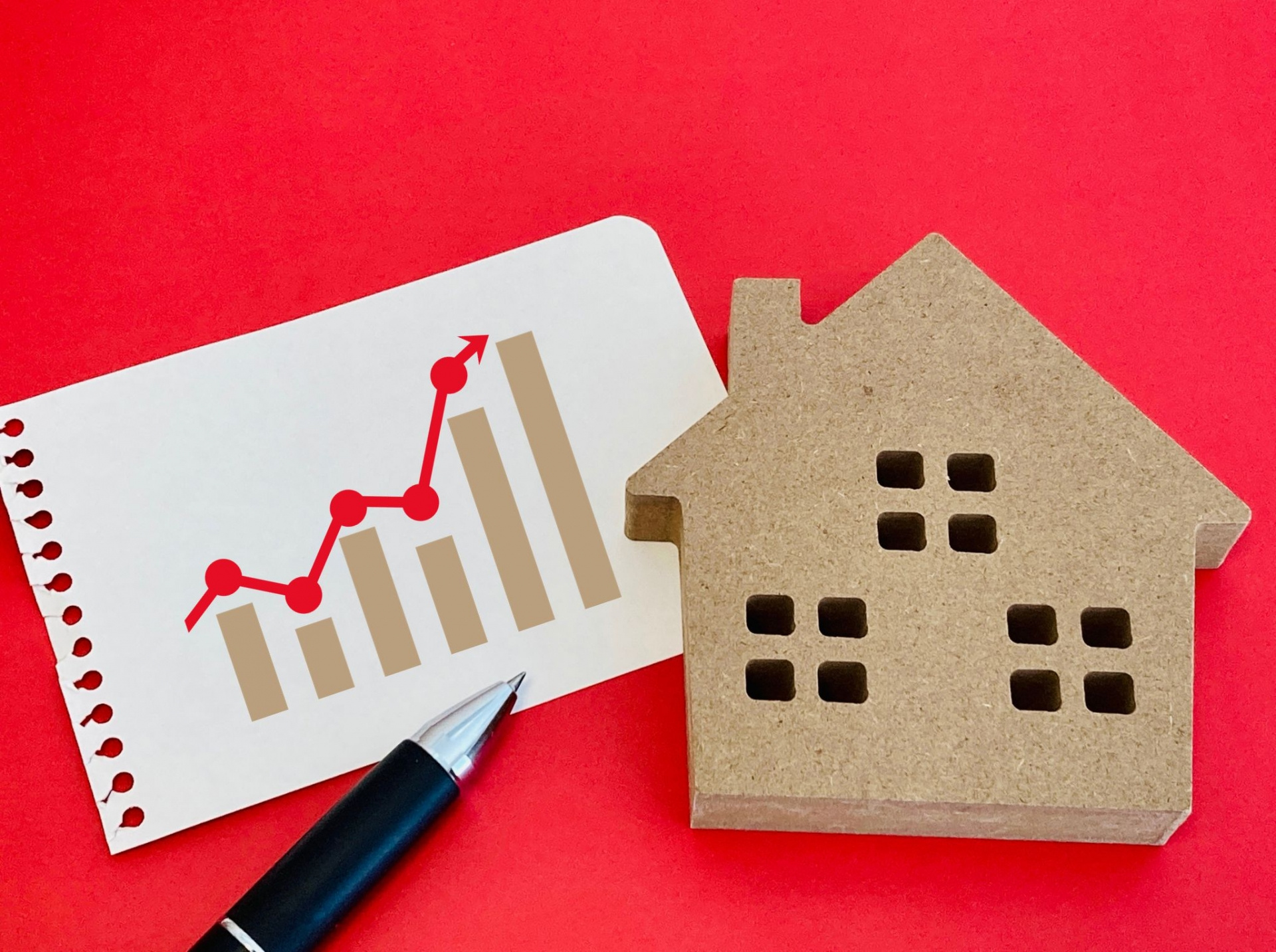 2026年8月時点の住宅ローン金利動向と買い時のイメージ