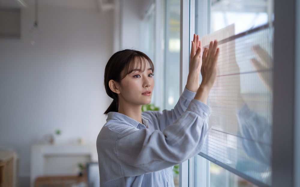 賃貸で使える剥がせる遮熱シート！おすすめの選び方と貼り方を解説の画像