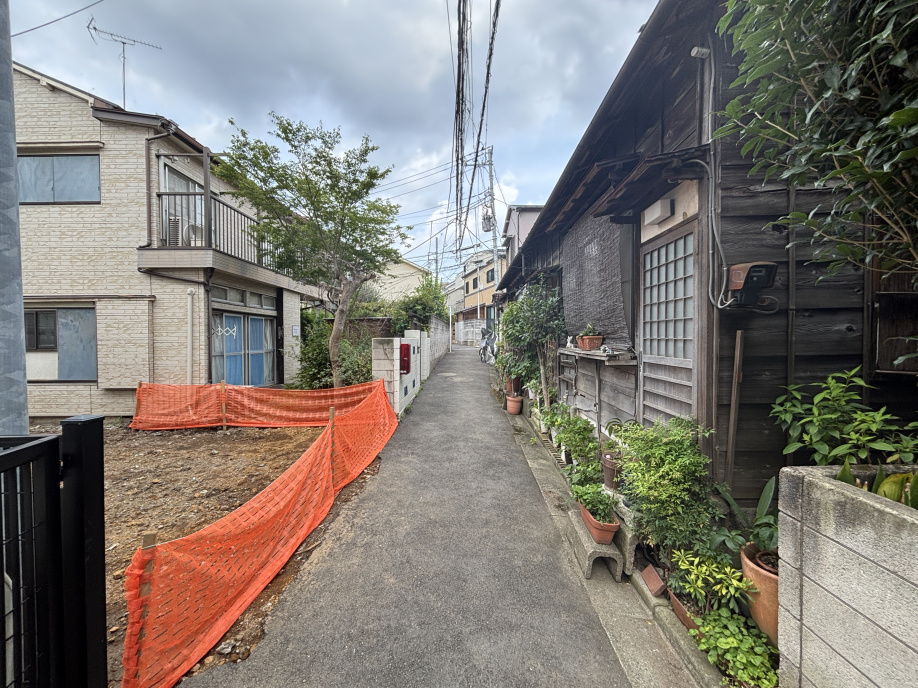 仲宿　前面道路