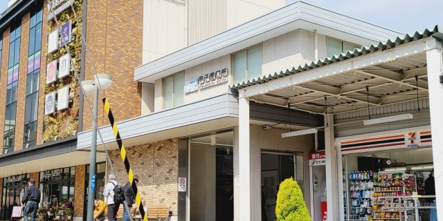 甲子園口駅の風景
