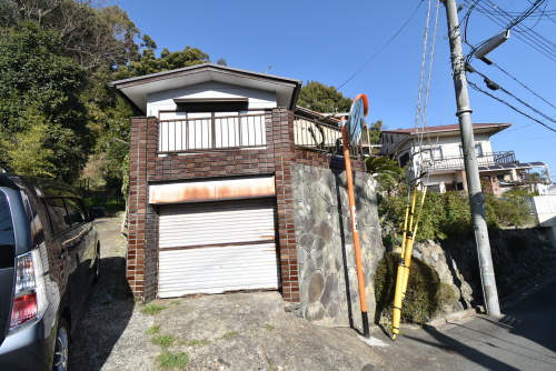 I様ご所有物件の道路・擁壁・敷地の現地写真
