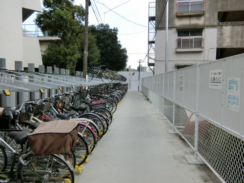 中野駅南口自転車駐輪場|中野のタウンズ