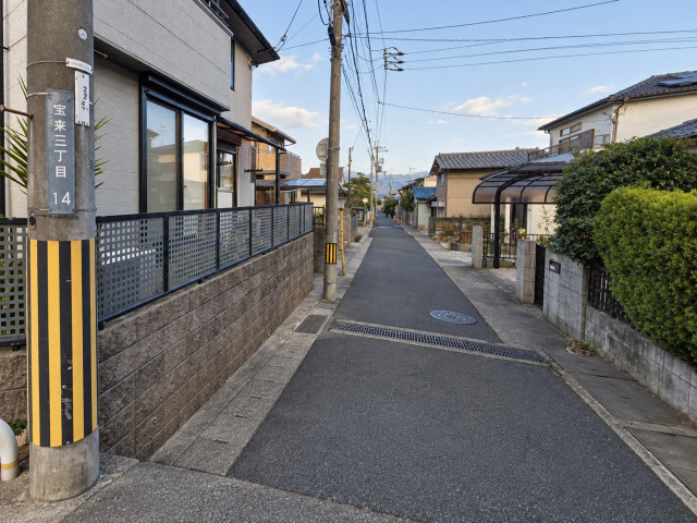宝来エリアの細い道