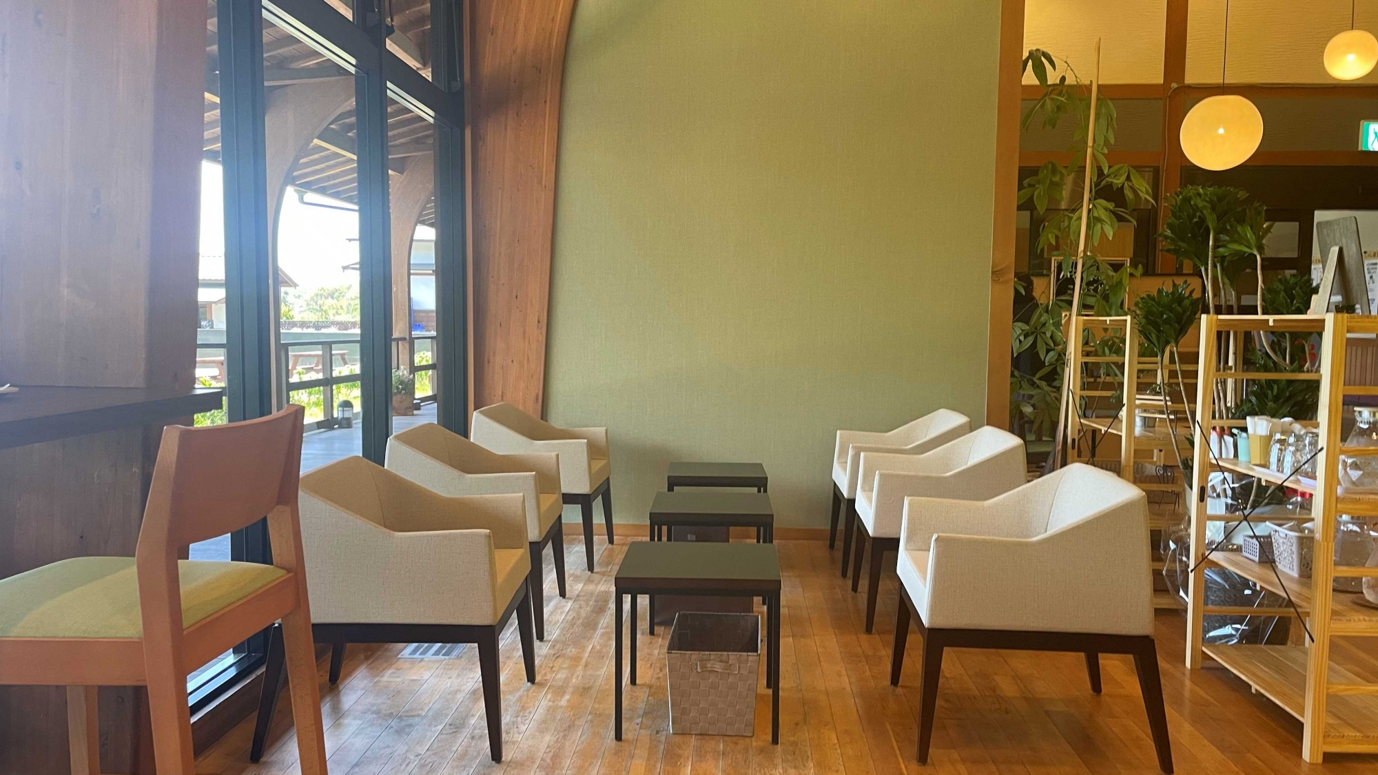 KonoMachi Cafe ソファ席